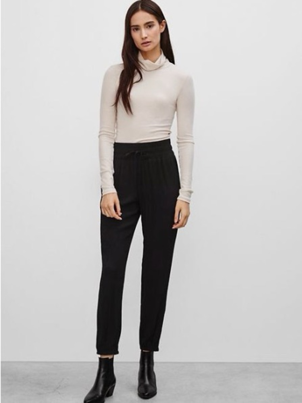 Aritzia Talula BAYAN Black Drawstring Tapered Joggers XS